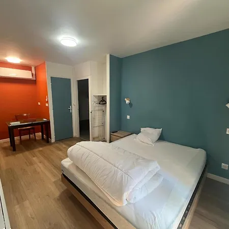 Les De Mazélise Apartamento *